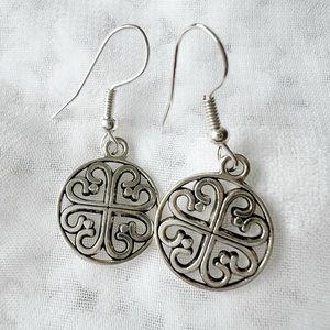 Round Cloverleaf Silver Dangle Earrings